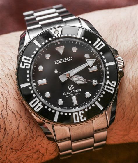 grand seiko diver quartz.